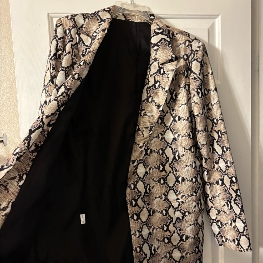 Snakeskin print satiny open front blazer